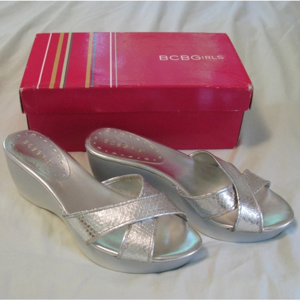 BCBG Girls 'Amor' Silver Faux Snake Sandals Sz 7.5 - Beautiful Wrap Style